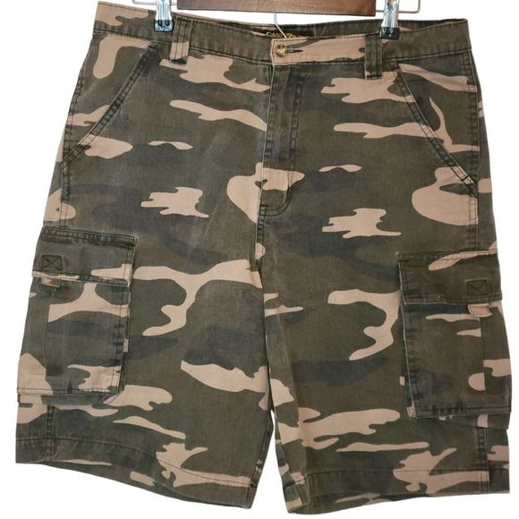 Canyon Guide Other - Men's Canyon Guide Camo Cargo Shorts Size 34